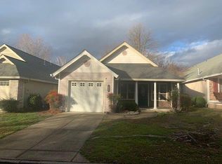 3533 Southvillage Dr, Medford, OR