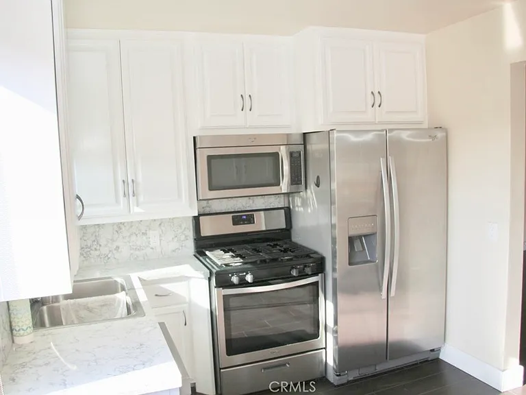 1411 W Bay Ave — Photo 6