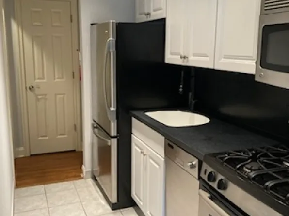 711 Washington Dr, Ramsey, NJ 07446