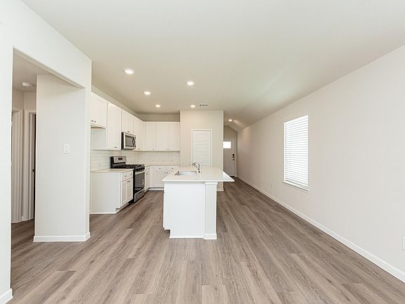 3rd image of 2324 Nooksack Dr