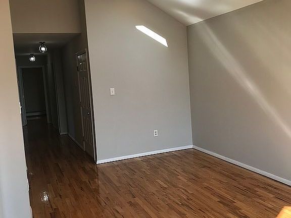 3rd image of 2018 38th St