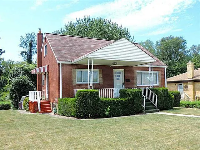 4746 Lolly Dr photo 1