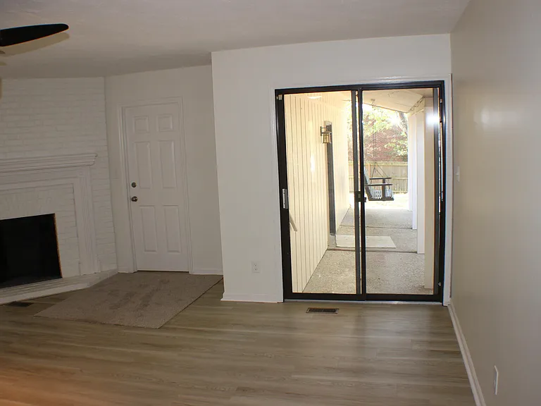 3193 Carriage Ln — Photo 13
