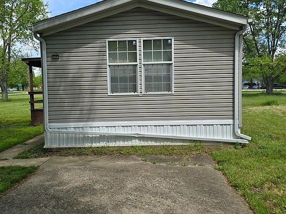 2nd image of 2055 Clermontville Laurel Rd