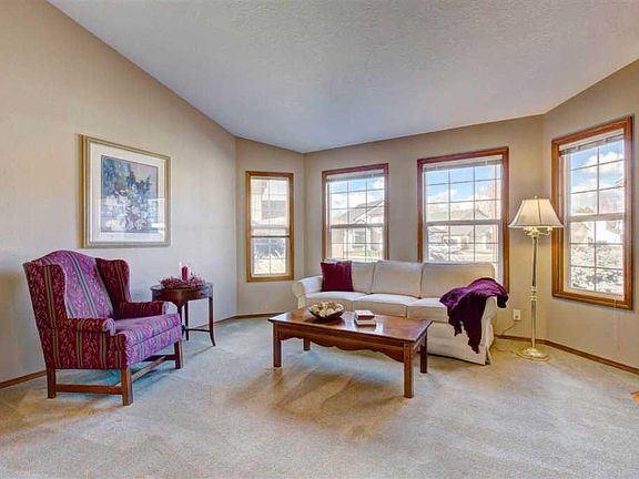 3rd image of 4454 N Buckboard Pl