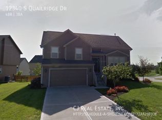 12340 S Quail Ridge Dr, Olathe, KS 66061