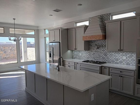 2nd image of 3617 Patterson Pl