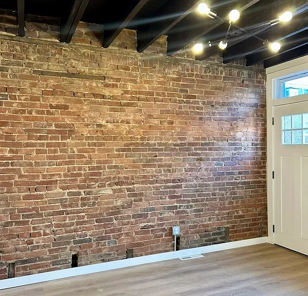 4042 Geneva St — Photo 11