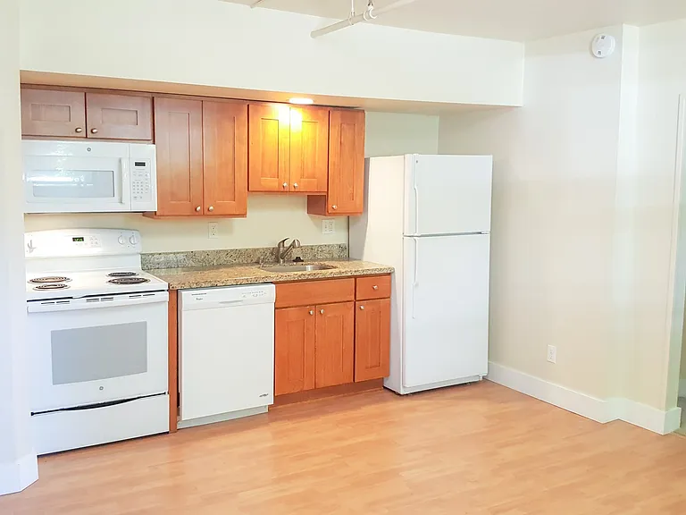 Tuscany Apartments — Photo 48