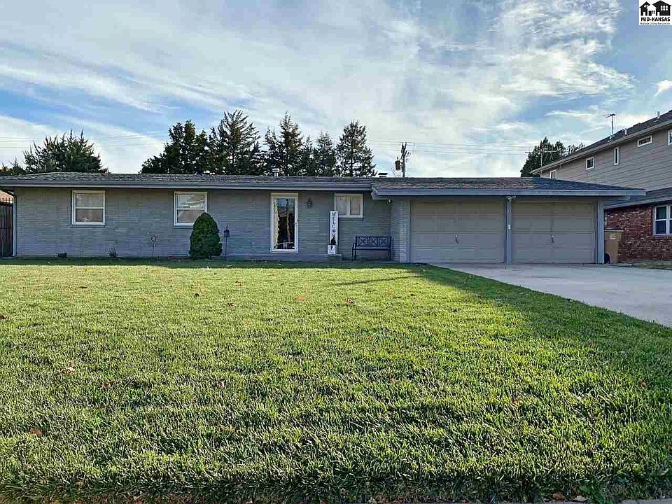 1st image of 13 Cherokee Ln
