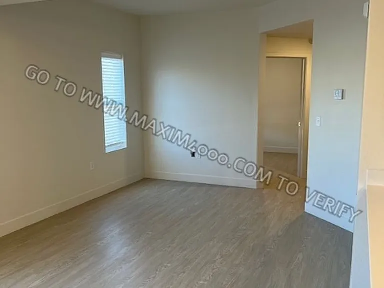 1030 Grand Avenue — Photo 7