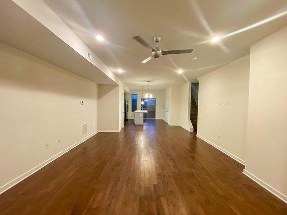 4th image of 2035 E Lehigh Ave Unit 81