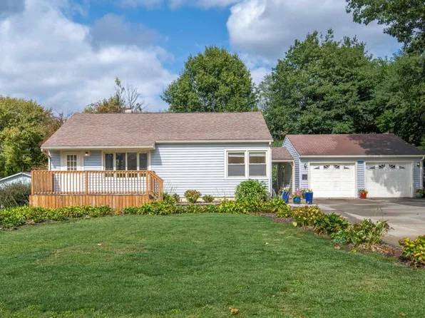 136 W Church St, Kewanee, IL 61443