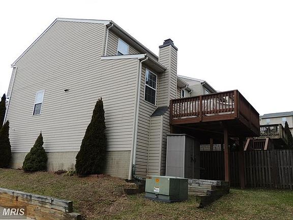 3rd image of 942 Jessicas Ln Unit 17