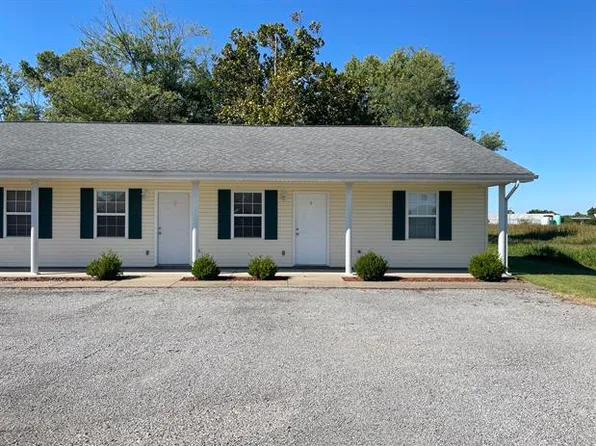 607 Old Creal Springs Rd APT D, Marion, IL 62959
