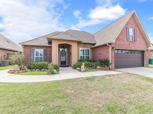 231 Woodhaven Rd, Youngsville, LA 70592