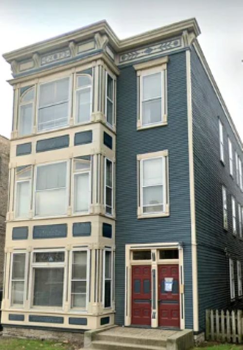 1st image of 1015 W Newport Ave #1