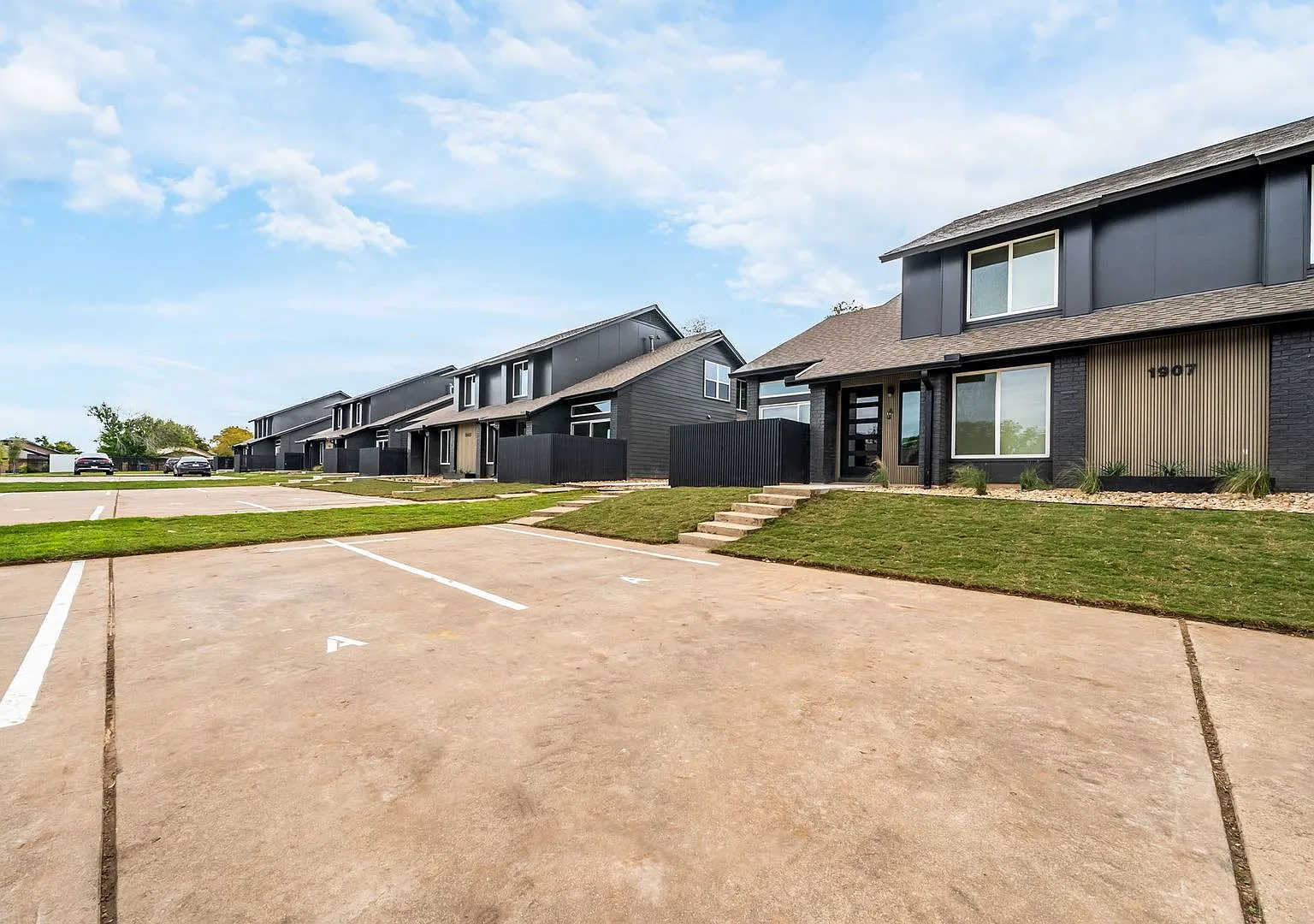300 HEB gift card at move in Stunning 2 bed / 2 bath condo in North Austin — Photo 2