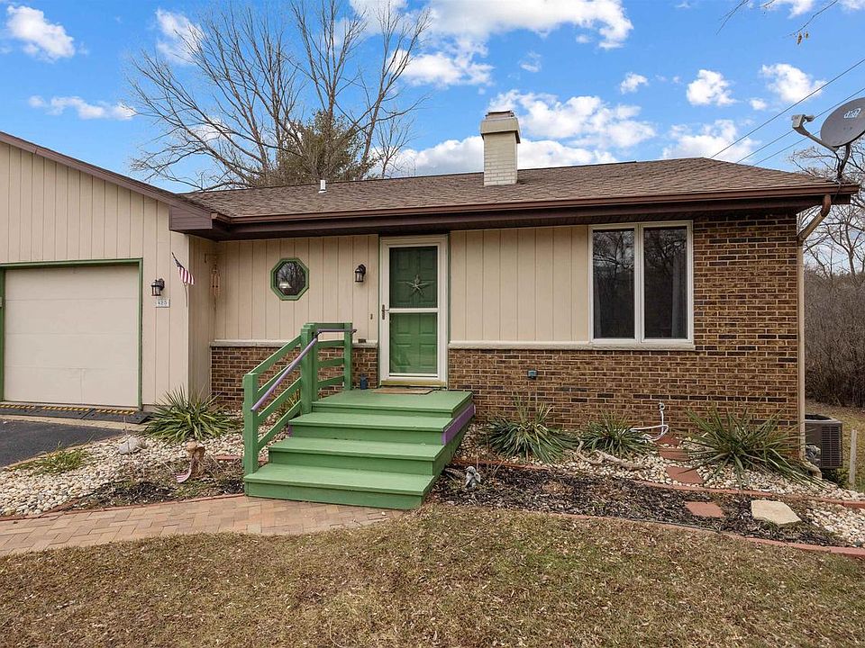 1st image of 425 North Wright Road