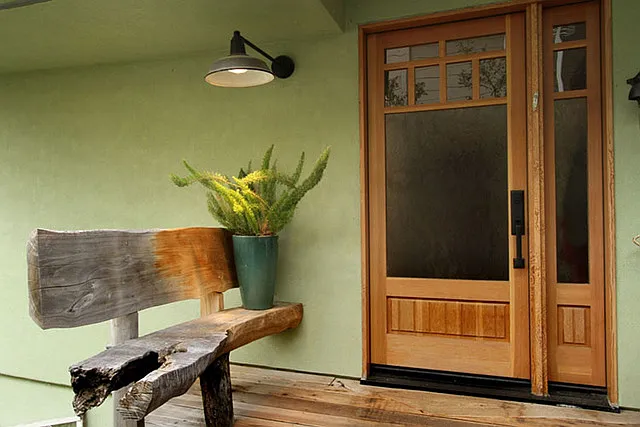 Entry - 1161 Ella St