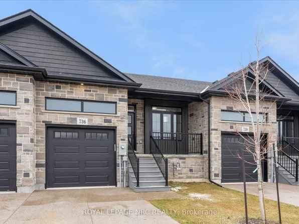 736 Clarence St, Pt Colborne, ON L3K 3G3