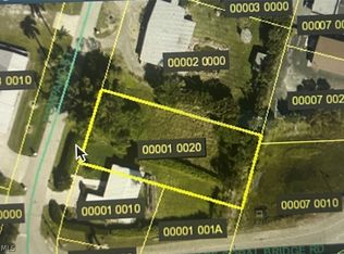 6081 Pompano St, Fort Myers, FL 33919