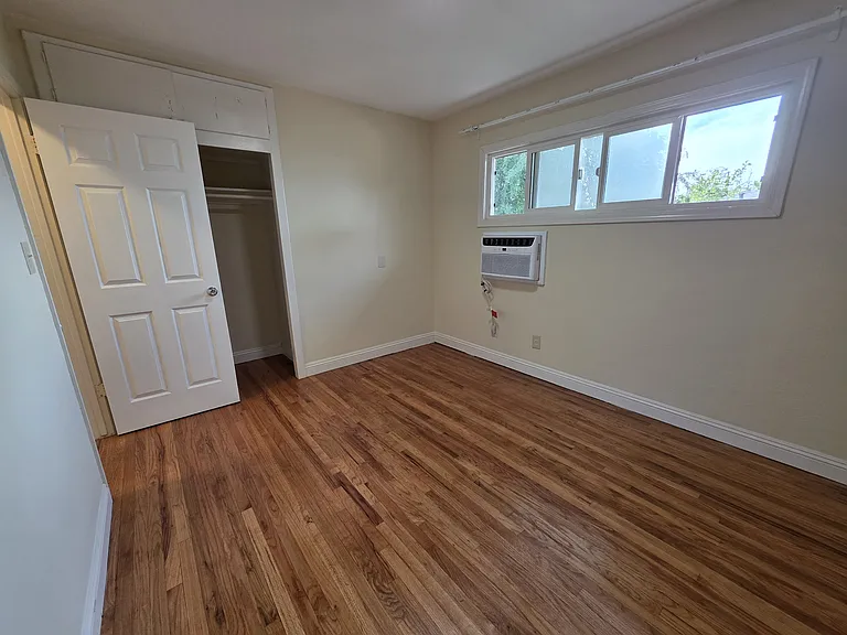 5457 Dorothy Dr — Photo 13