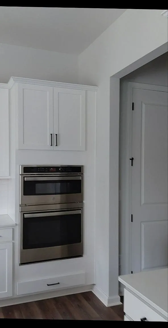 3 bed, 2522 sqft, $2,800 — Photo 2