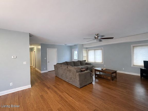 3rd image of 1920 Buechel Bank Rd