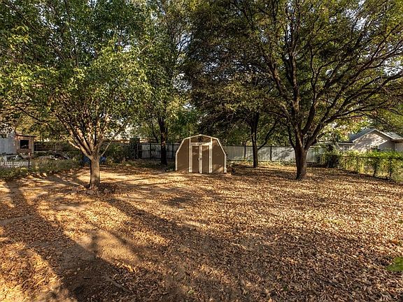 4th image of 2701 Goldenrod Ave