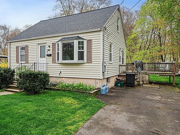 3rd image of 109 Ewing Dr