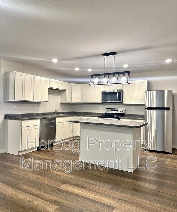 1st image of 1031 30th St NW APT 114