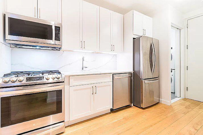 1st image of 366 Montgomery St APT 4