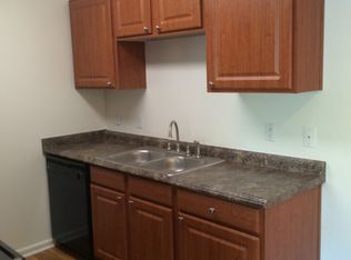 816 Saint Andrews Dr APT W, Wilmington, NC 28412