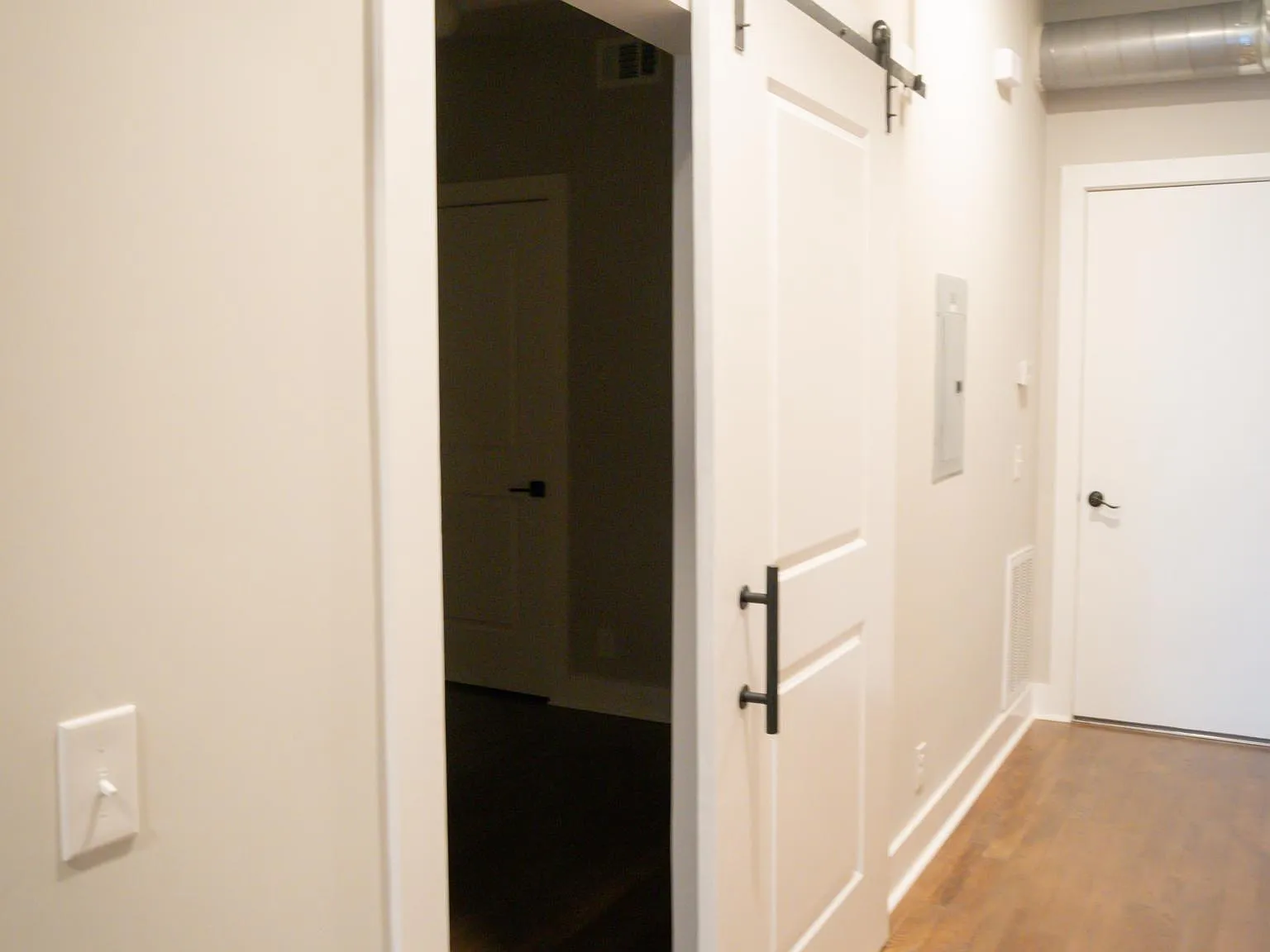 1 bed, 590 sqft, $1,200 — Photo 4