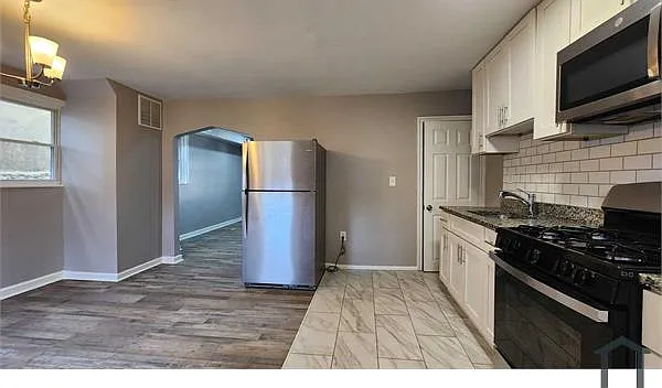 4946 Edgemere Ave — Photo 5