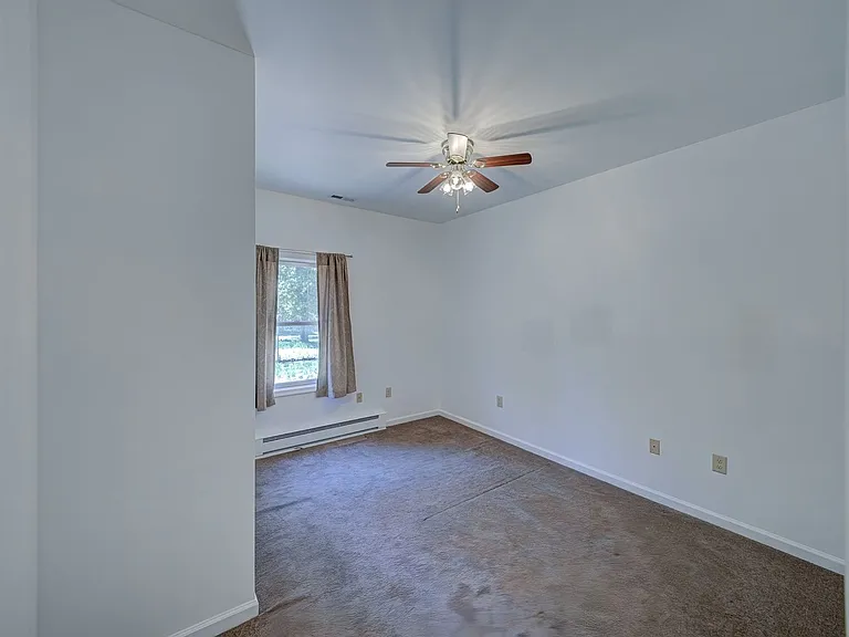 756 Lakehurst Rd — Photo 13