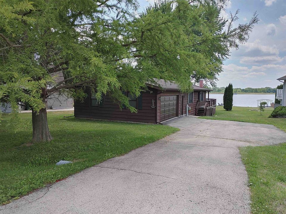 1st image of 110 Candlewick Dr SE