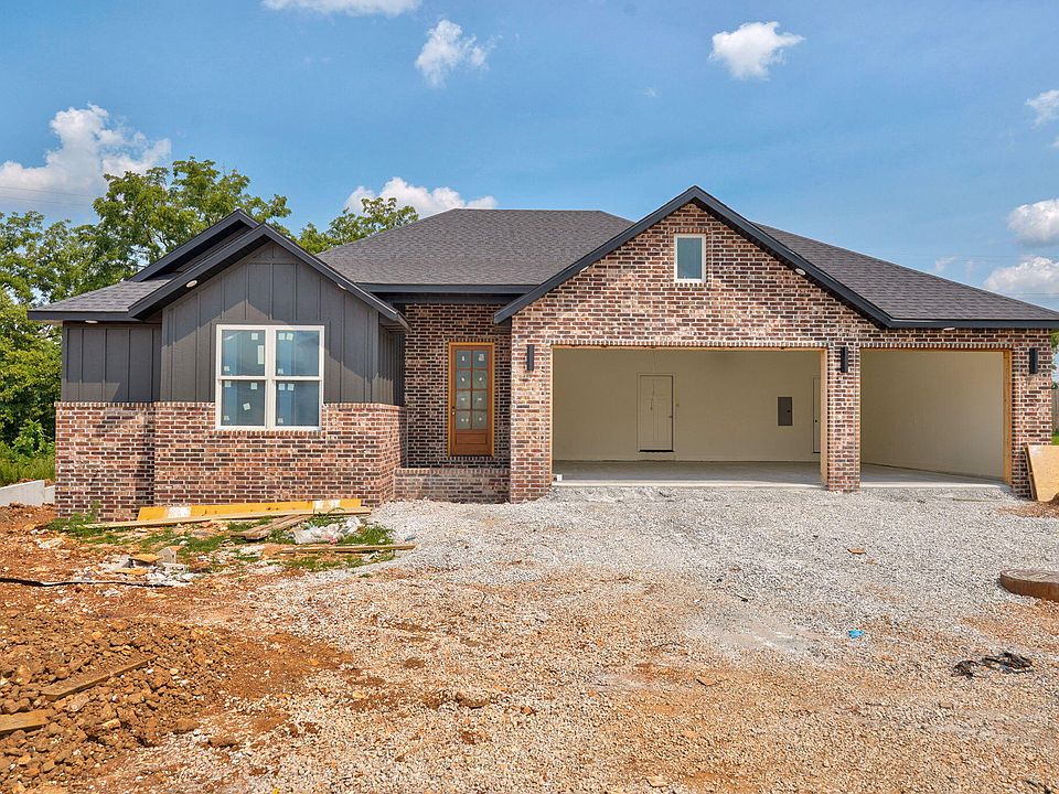 1st image of 4972 S Sycamore Avenue