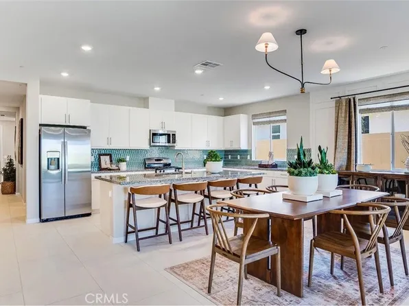 17684 Bassets St, Hesperia, CA 92345