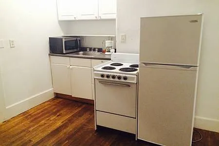 38 Gordon St — Photo 4
