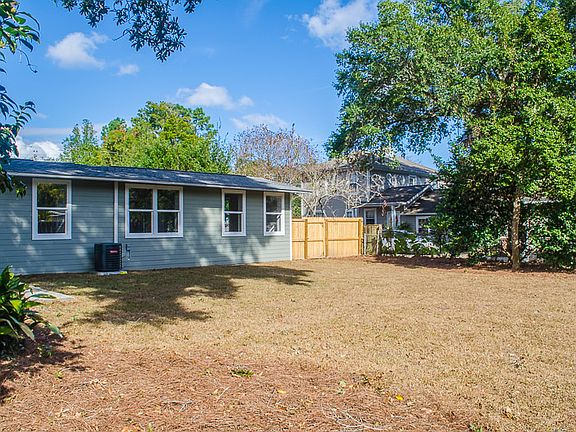 4th image of 2021 E Scott St