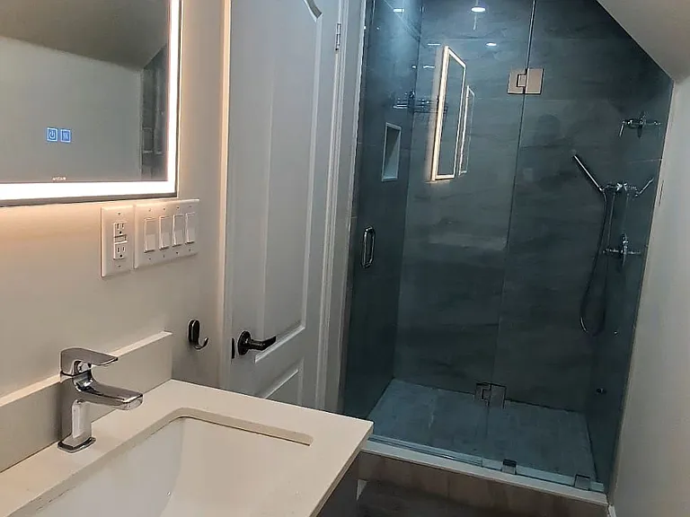 851 Clemens Cres #LOWER LEVEL — Photo 13