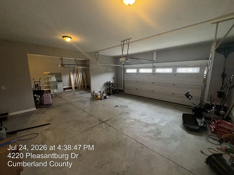 4220 Pleasantburg Dr — Photo 33