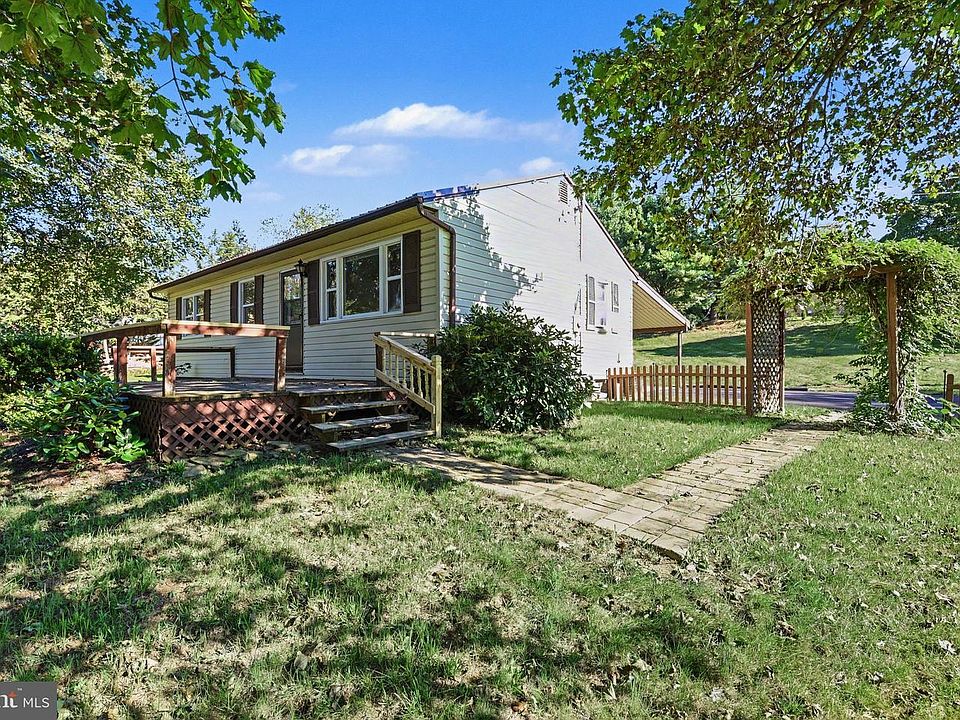 1st image of 10 Stine Ave
