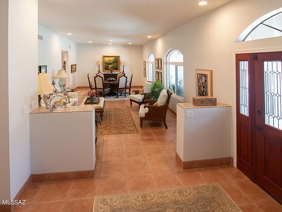 2nd image of 555 E Placita Cerro Amistoso