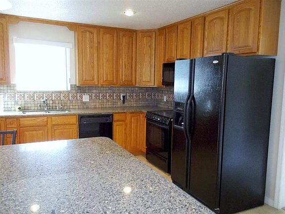2nd image of 125 Nandina Dr