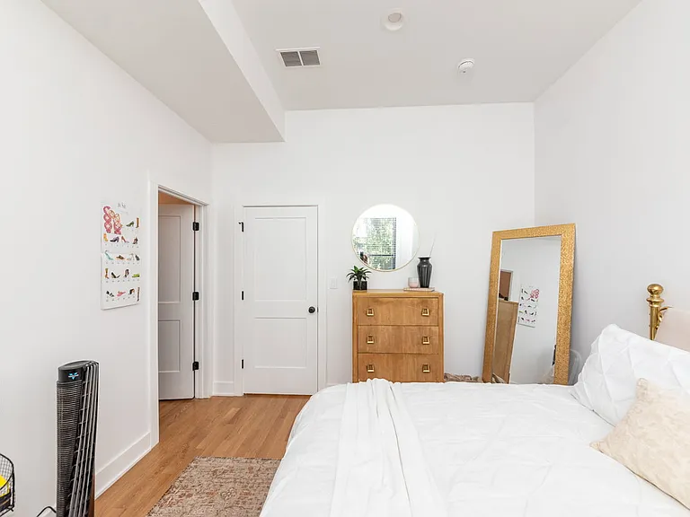 3517 N Reta Ave #2F — Photo 8