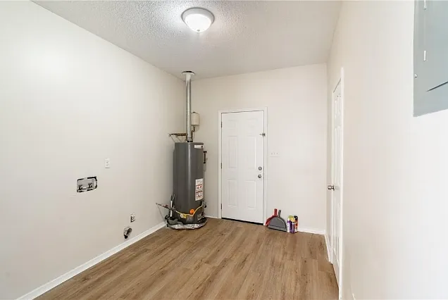 6762 Biltmore Ct — Photo 30