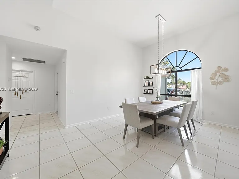 11008 Boca Woods Ln — Photo 10